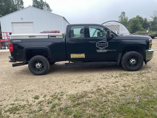 Image of Chevrolet 2500 equipment image 3