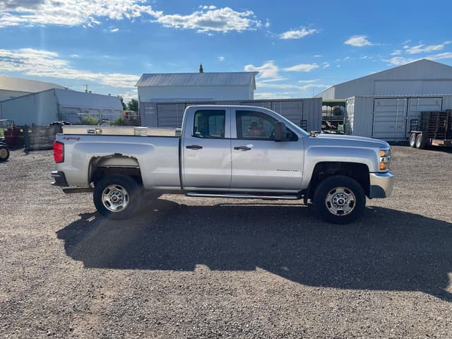 Image of Chevrolet 2500HD equipment image 4