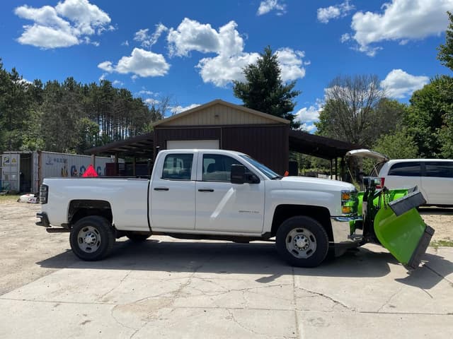 Image of Chevrolet 2500HD equipment image 3