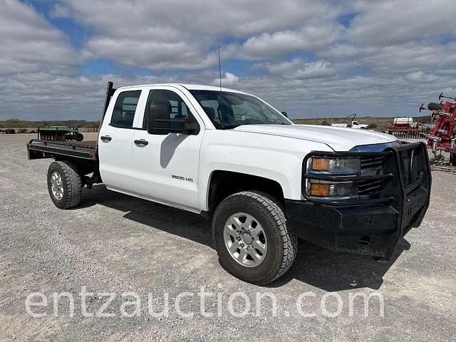 Image of Chevrolet 2500 equipment image 2