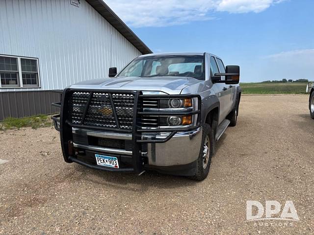 Image of Chevrolet 2500 equipment image 2