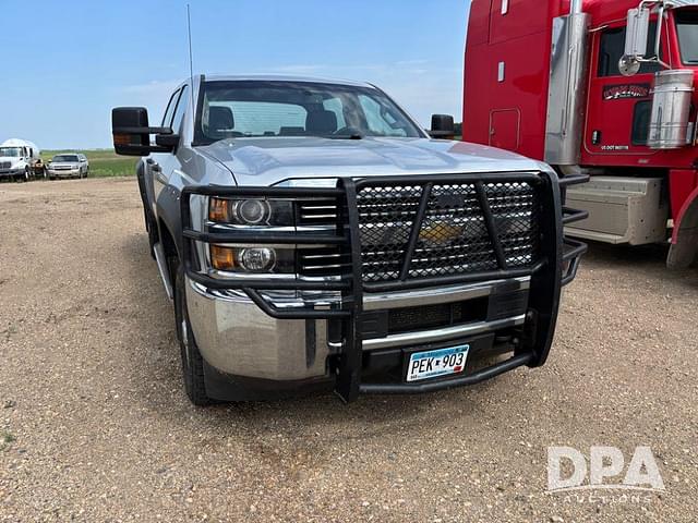 Image of Chevrolet 2500 equipment image 4