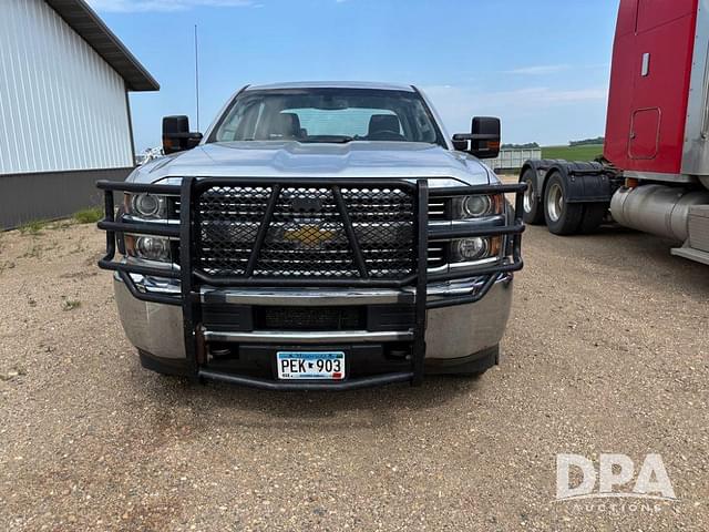 Image of Chevrolet 2500 equipment image 3
