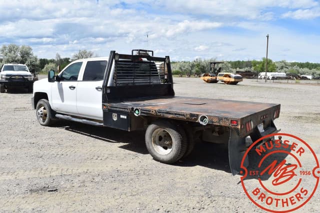 Image of Chevrolet 3500 equipment image 4
