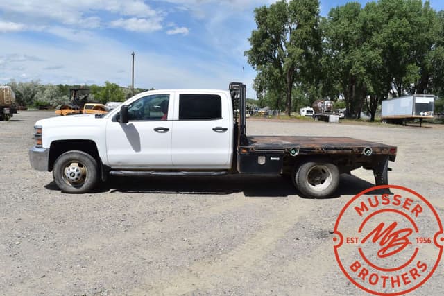 Image of Chevrolet 3500 equipment image 3