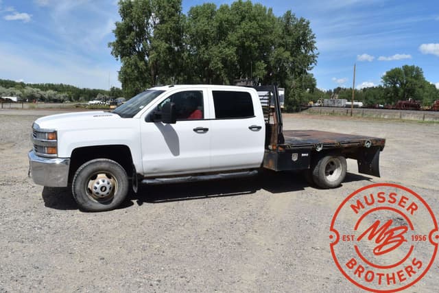 Image of Chevrolet 3500 equipment image 2