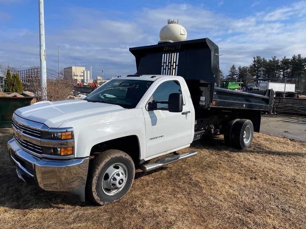 Image of Chevrolet 3500HD Primary image