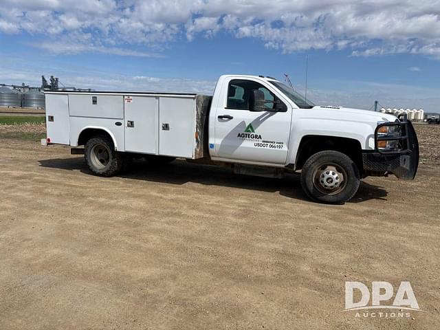 Image of Chevrolet 3500HD equipment image 2