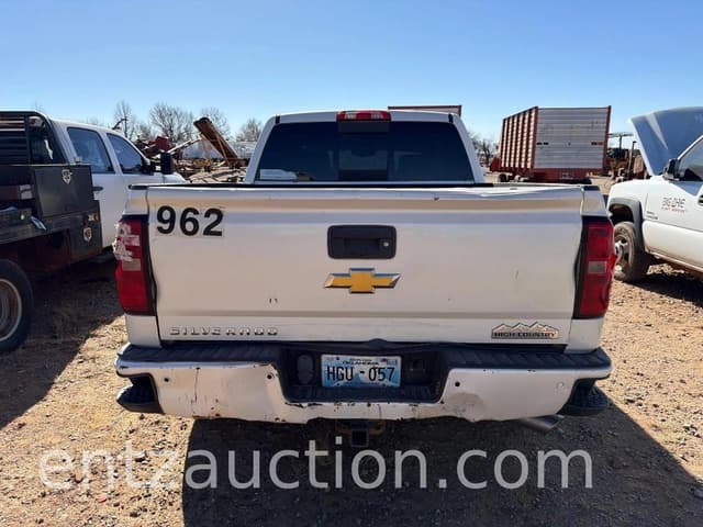 Image of Chevrolet 1500 equipment image 2