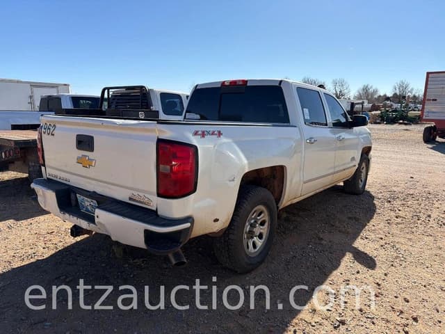 Image of Chevrolet 1500 equipment image 3