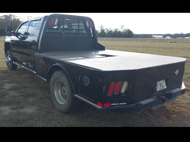 Image of Chevrolet 3500HD equipment image 3