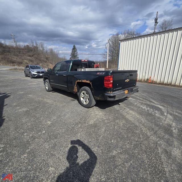 Image of Chevrolet 1500 equipment image 3