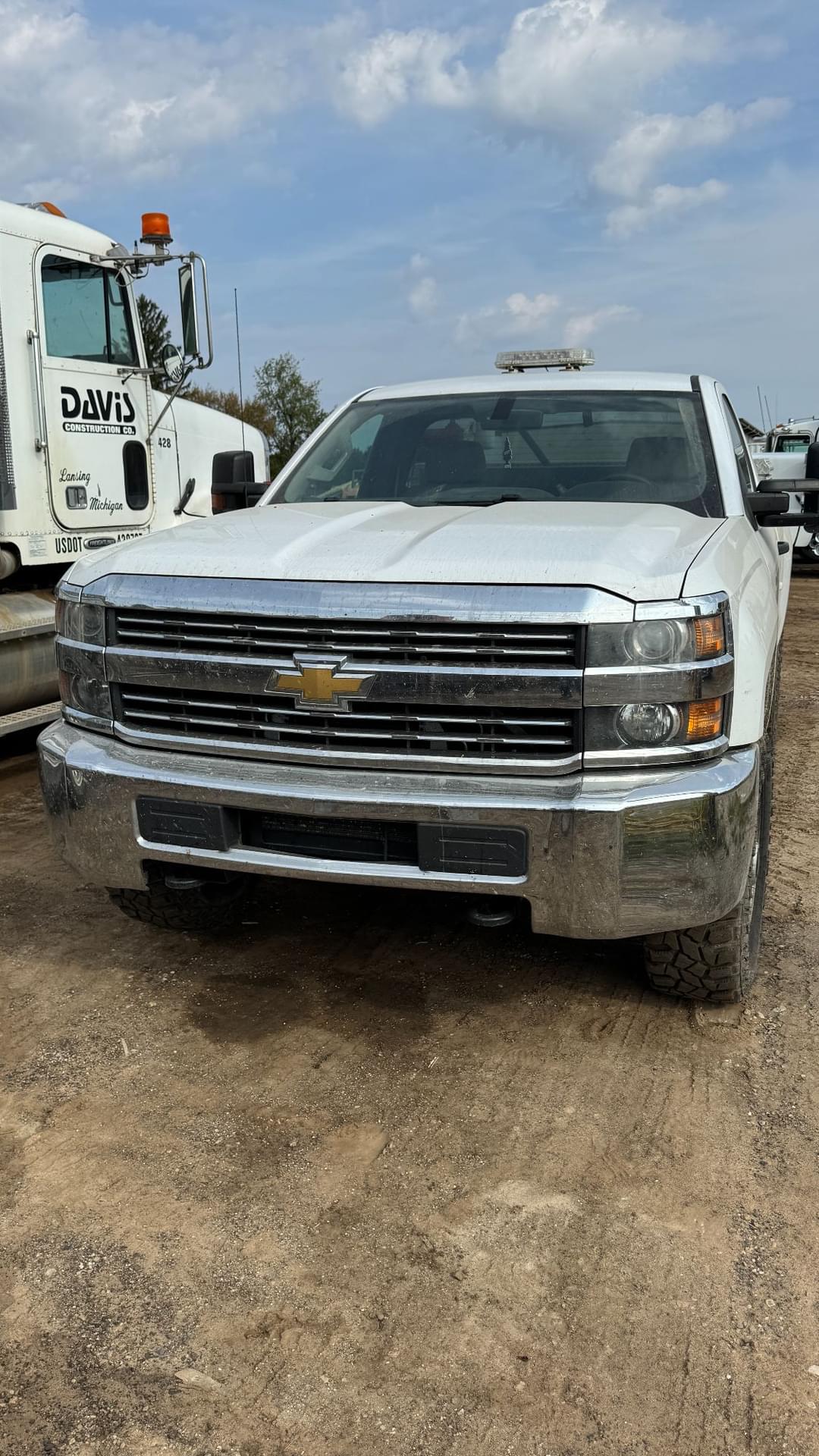 Image of Chevrolet 3500HD Primary image