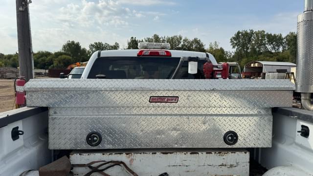 Image of Chevrolet 3500HD equipment image 1