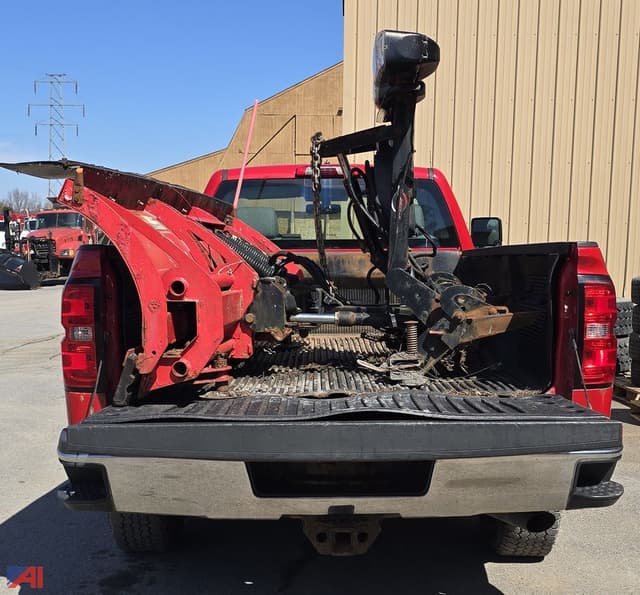 Image of Chevrolet 3500HD equipment image 2