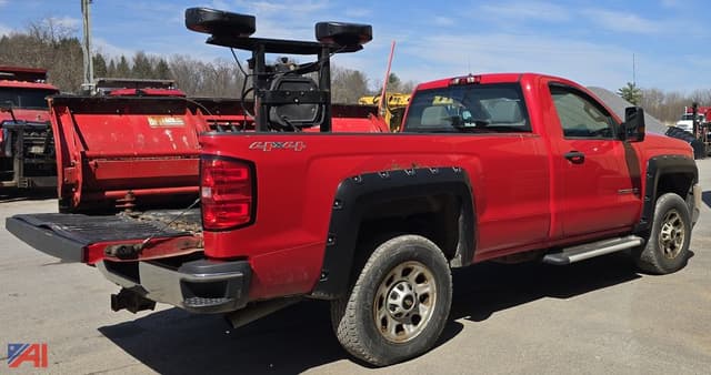 Image of Chevrolet 3500HD equipment image 3