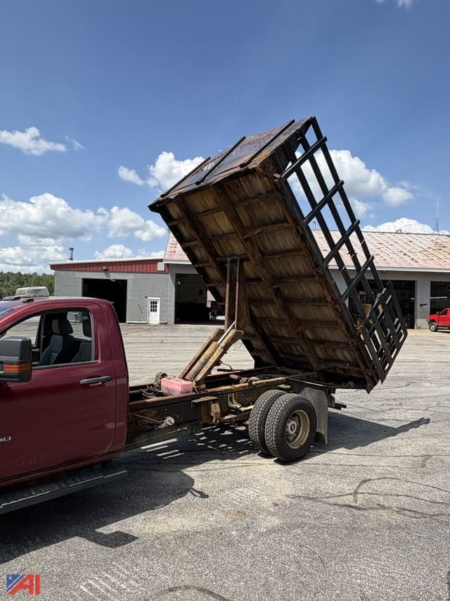 Image of Chevrolet 3500HD equipment image 3
