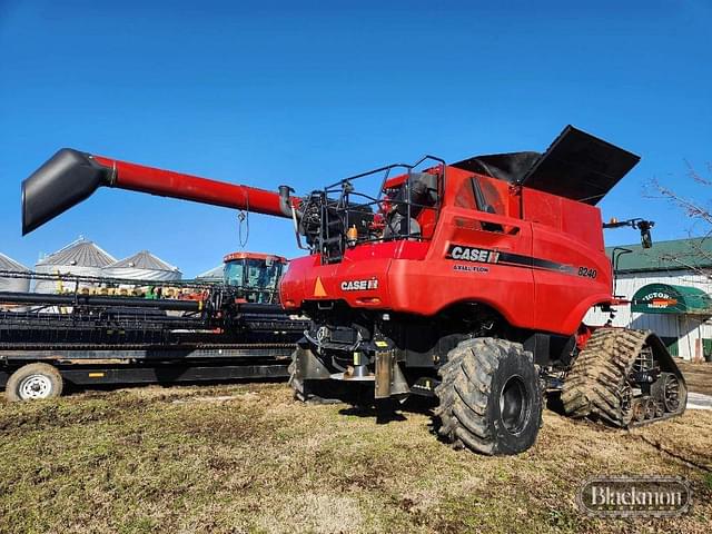 Image of Case IH 8240 equipment image 3