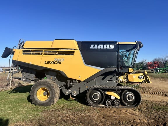 Main image CLAAS LEXION 740