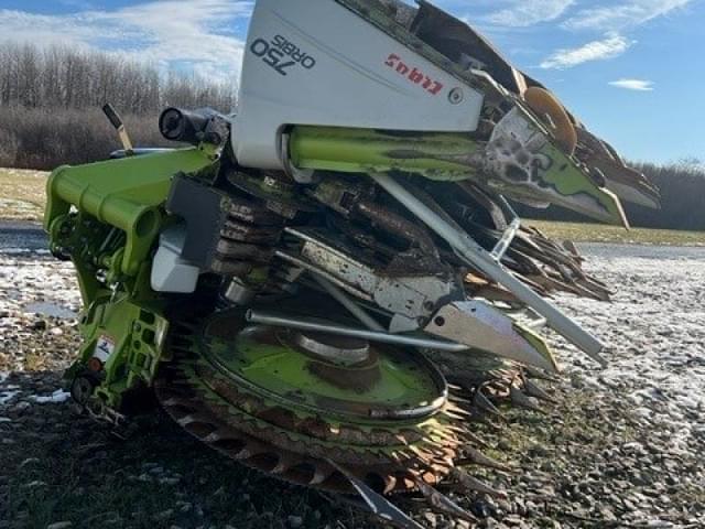 Image of CLAAS Orbis 750 equipment image 4