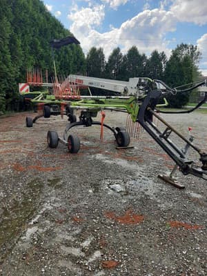 SOLD - 2015 CLAAS 800 Stock No. H046822 Hay and Forage | Tractor Zoom