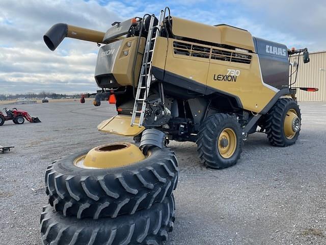 Image of CLAAS Lexion 730 equipment image 4