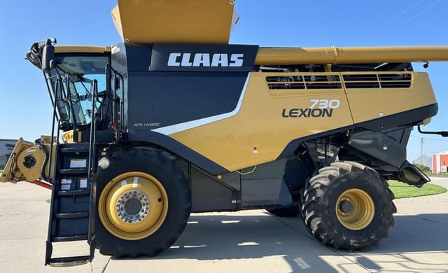 Image of CLAAS Lexion 730 equipment image 1