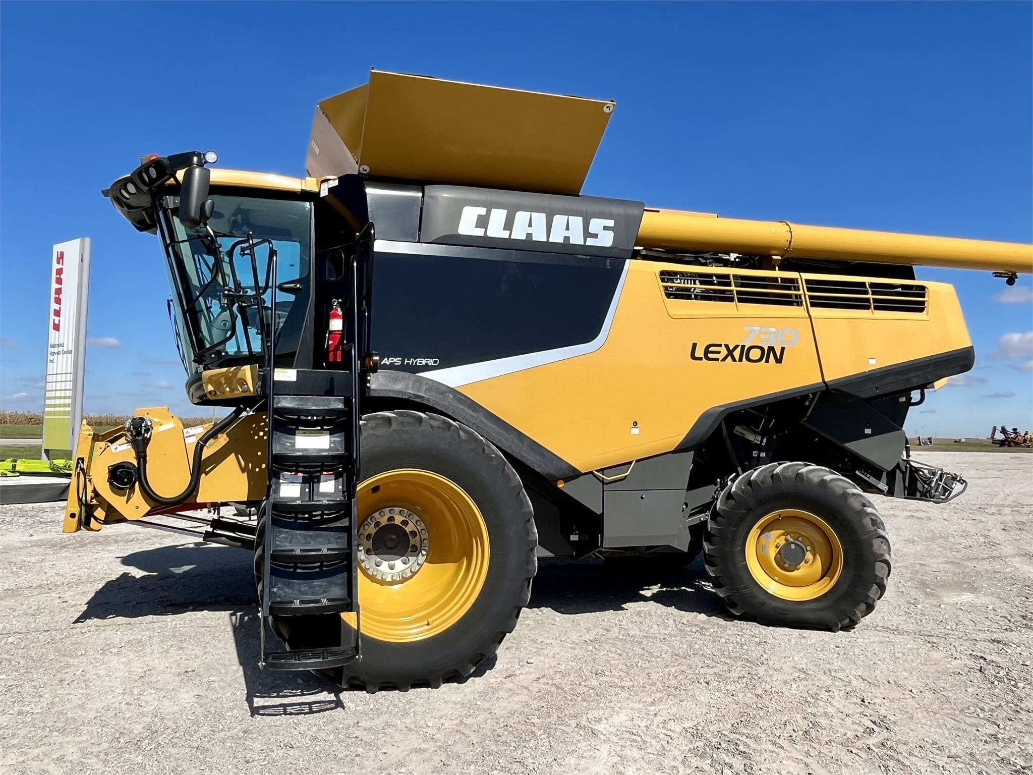 2015 CLAAS Lexion 730 Equipment Image0