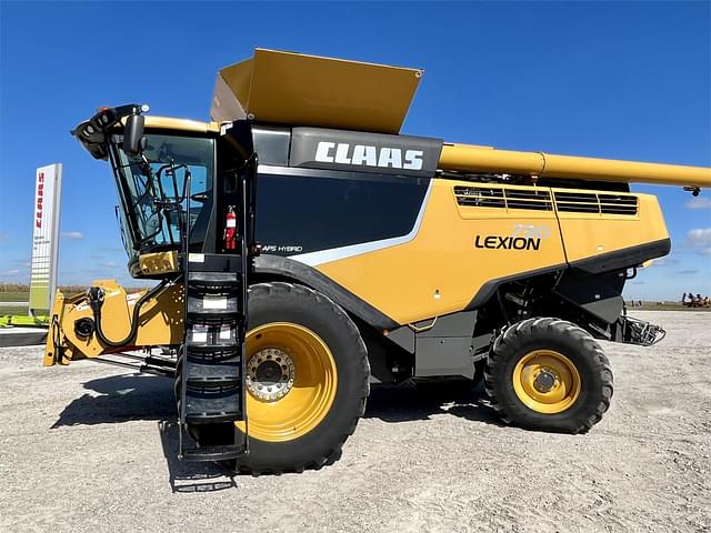 Image of CLAAS Lexion 730 equipment image 1