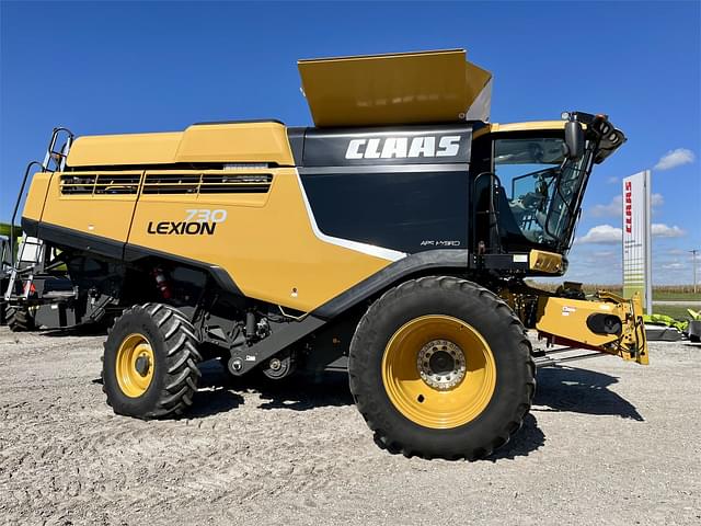 Image of CLAAS Lexion 730 equipment image 2