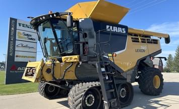 Main image CLAAS LEXION 740TT
