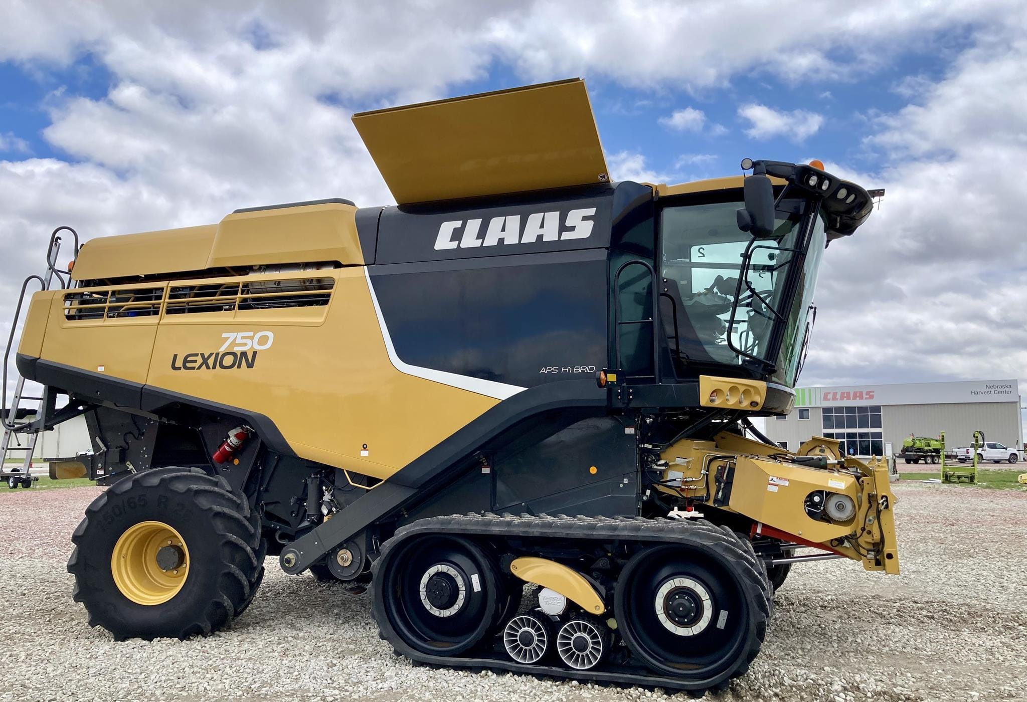 2015 CLAAS LEXION 750TT Equipment Image0