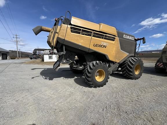 Image of CLAAS Lexion 730 equipment image 1