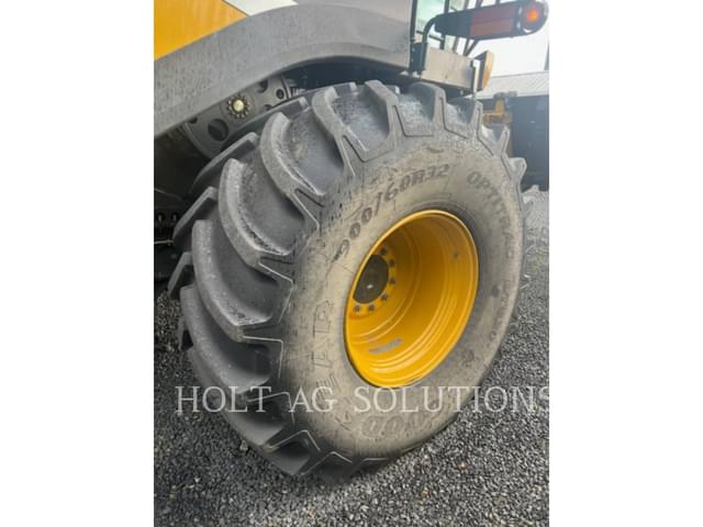 Image of CLAAS Lexion 670 equipment image 4