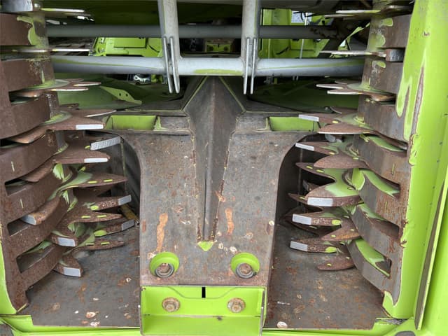 Image of CLAAS Orbis 750 equipment image 2