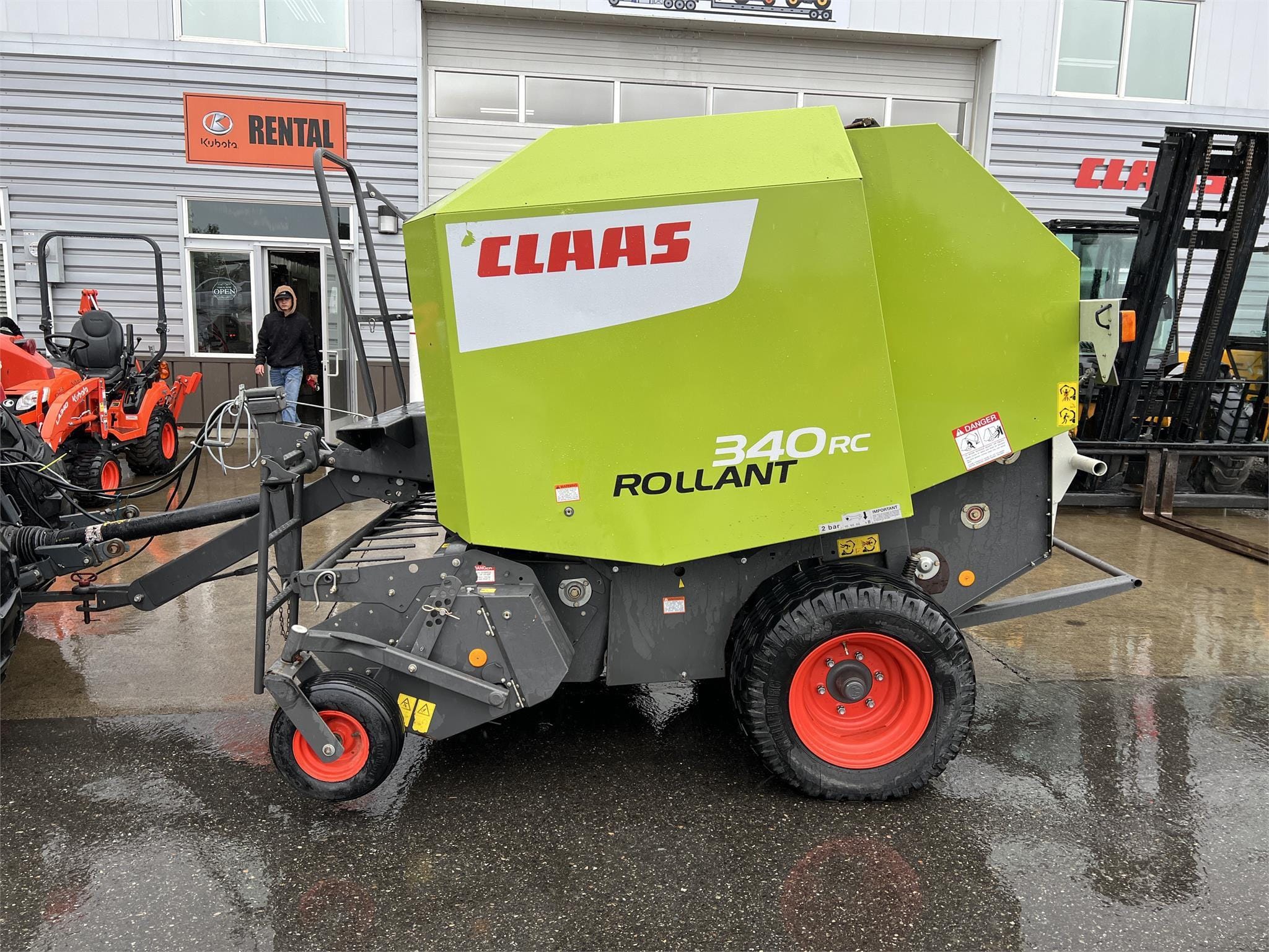 2015 CLAAS Rollant 340RC Equipment Image0