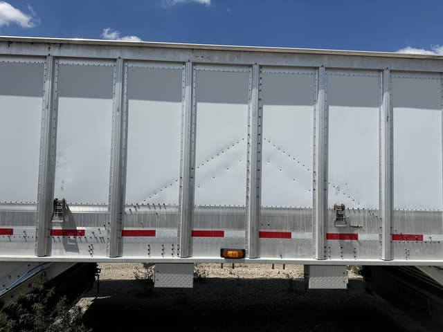 Image of Cornhusker 800 equipment image 4