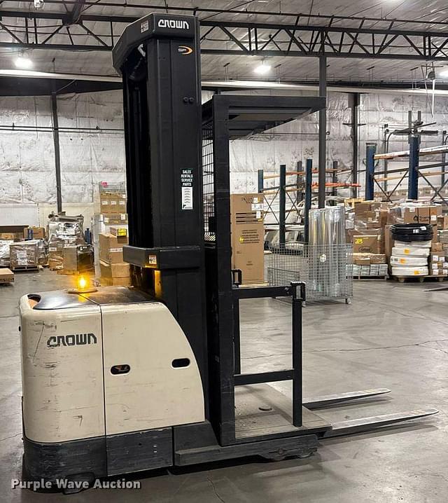 Image of Crown SP3520-30 equipment image 4