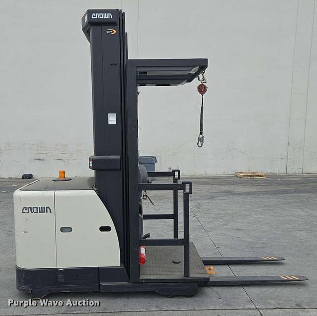 Image of Crown SP3520-30 equipment image 3
