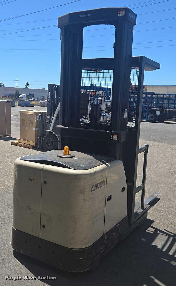 Image of Crown SP3520-30 equipment image 4