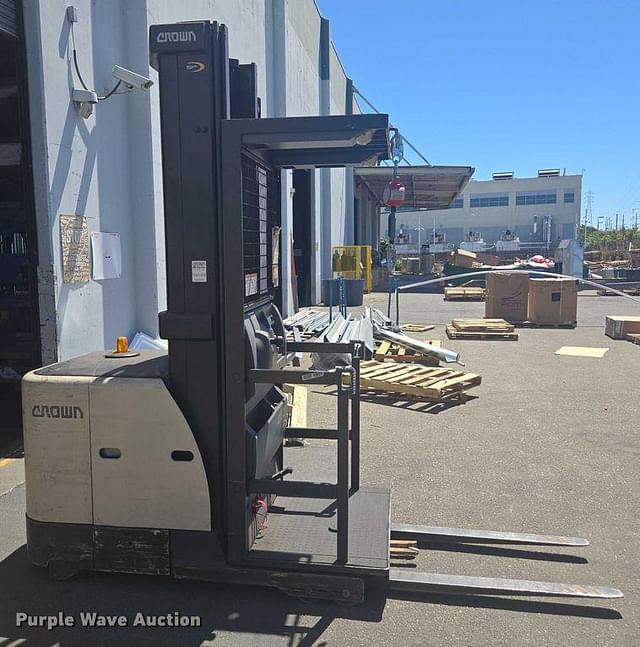 Image of Crown SP3520-30 equipment image 3