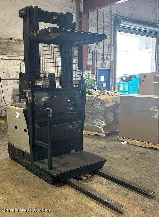 Image of Crown SP3520-30 equipment image 2