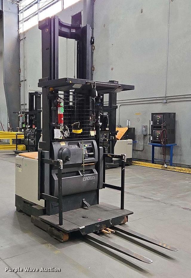 Image of Crown SP4050-30 equipment image 2