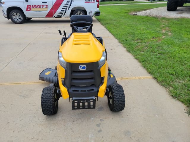 Image of Cub Cadet XT1 LT42 equipment image 1