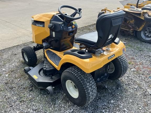 Image of Cub Cadet XT1 LT54 equipment image 2