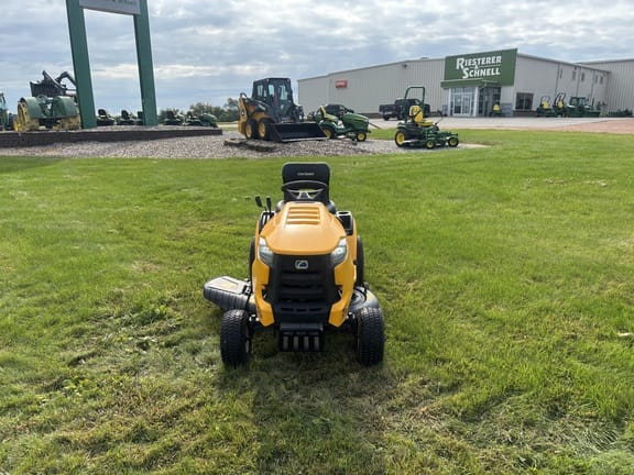 2015 Cub Cadet XT2 LX42 Equipment Image0