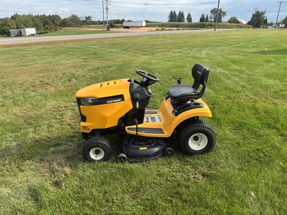 Image of Cub Cadet XT2 LX42 equipment image 1