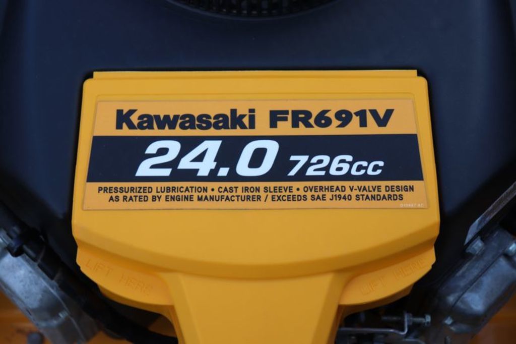 2015 Cub Cadet RZT Equipment Image0