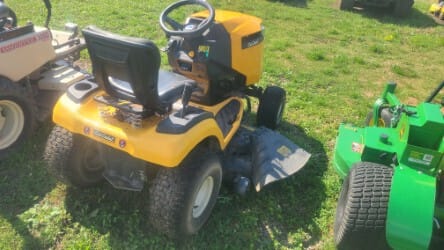 2015 Cub Cadet XT1 Equipment Image0