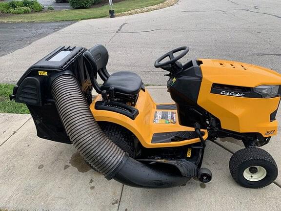 Image of Cub Cadet XT1 equipment image 4